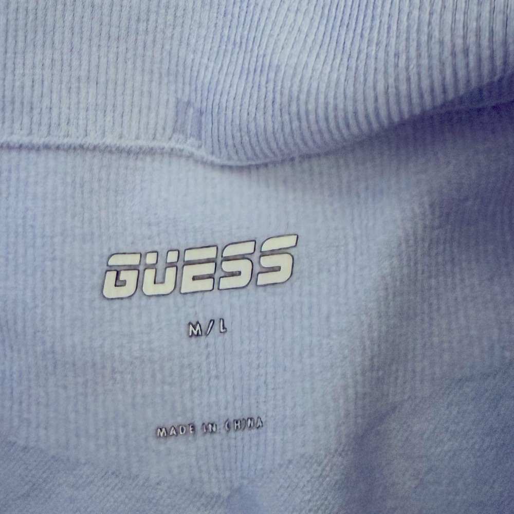 GUESS 2 Piece Workout Set - Picture 7 of 12